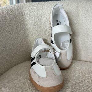 Adidas Mary Jane’s women’s 7.5 brand new